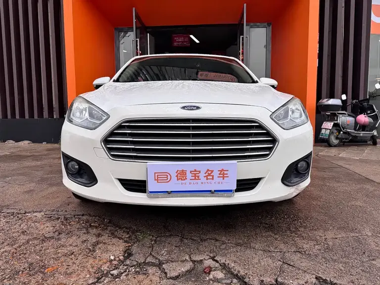 Ford Escort 1.5 L Auto Comfort