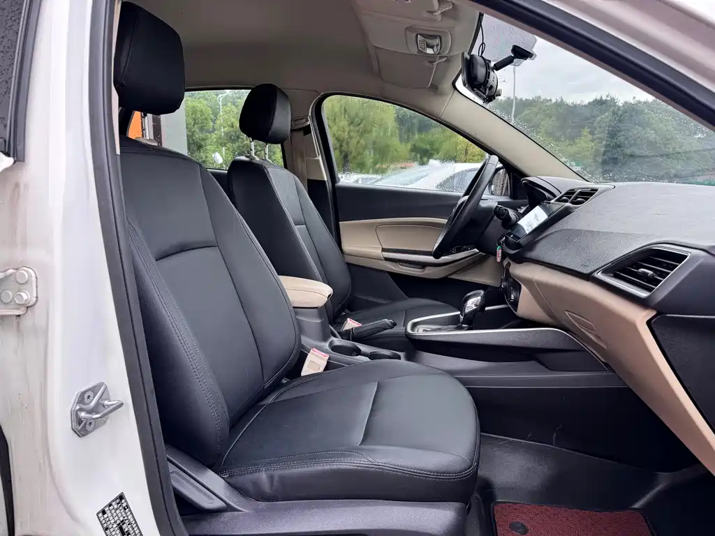 Escort 1.5 L Auto Comfort