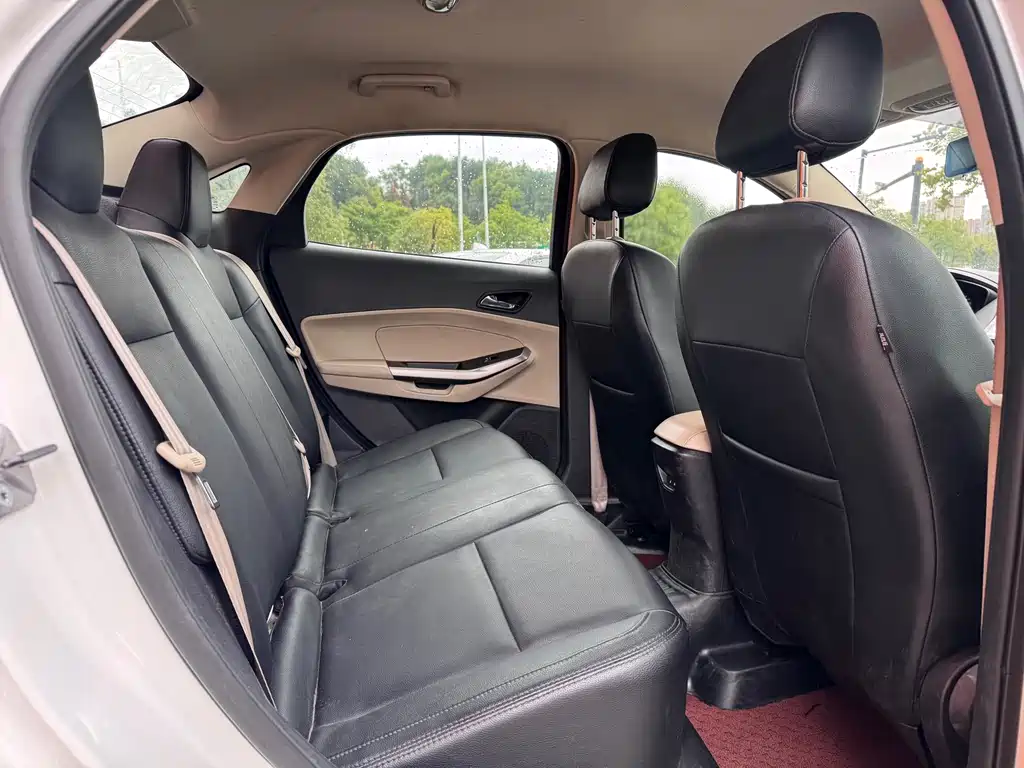 Escort 1.5 L Auto Comfort