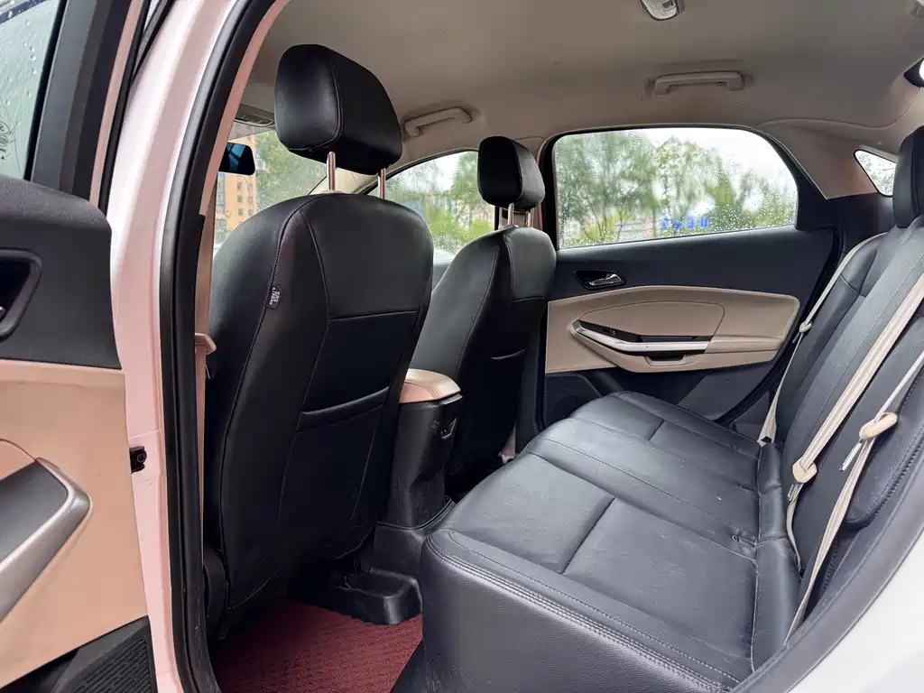 Escort 1.5 L Auto Comfort