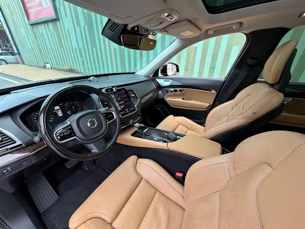 Volvo XC90 沃尔沃XC90 2015款 T6 智尊版 5座
