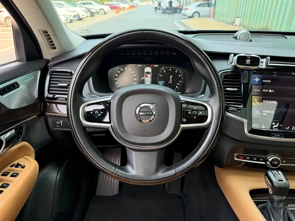 Volvo XC90 沃尔沃XC90 2015款 T6 智尊版 5座