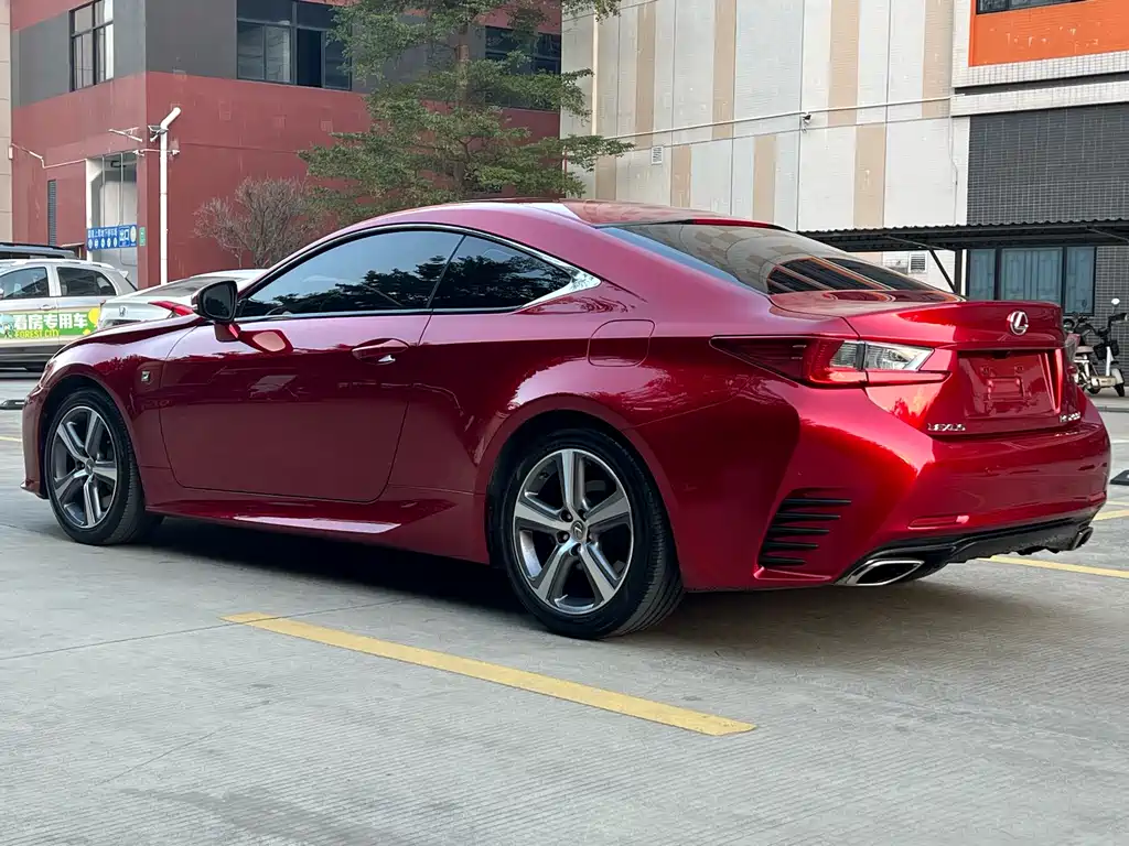 Lexus RC 200 t F SPORT