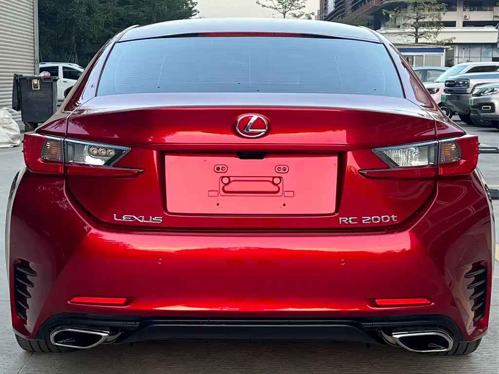 Lexus RC 200 t F SPORT