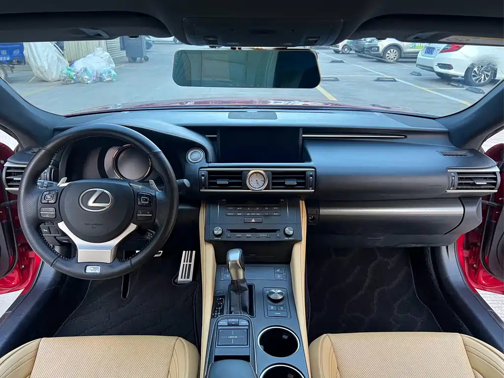 Lexus RC 200 t F SPORT