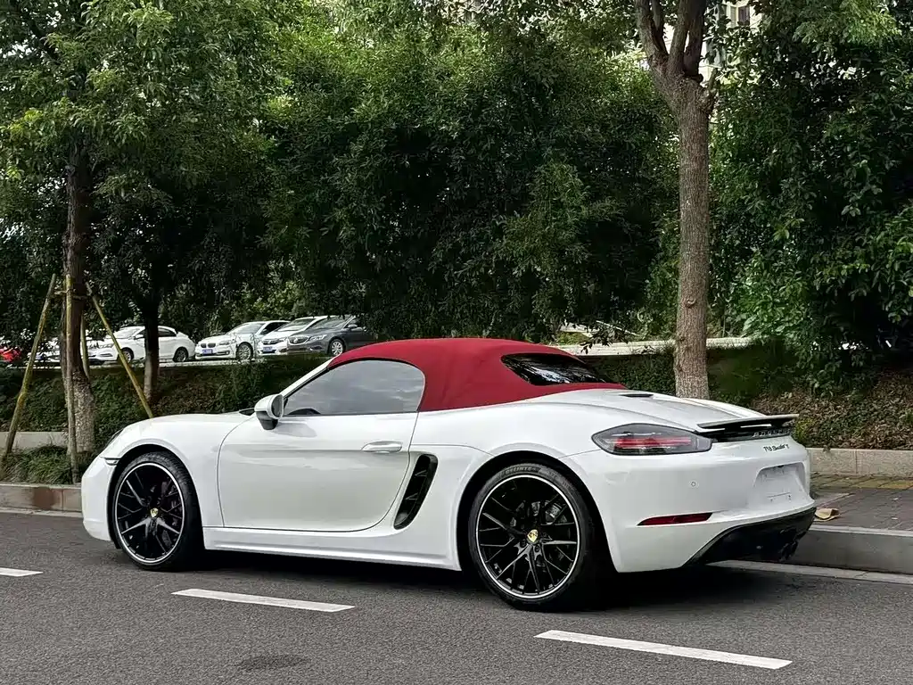 Porsche 718 Boxster 2.0 T