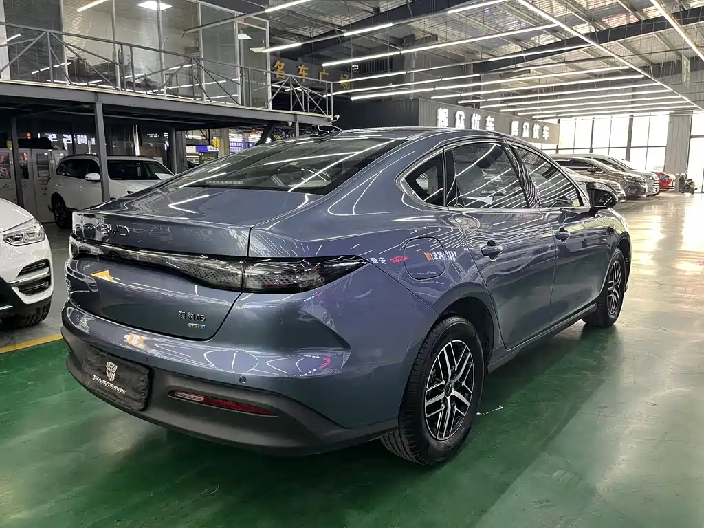 Seal 05 DM-i DM-i Smart Drive 120 KM Flagship