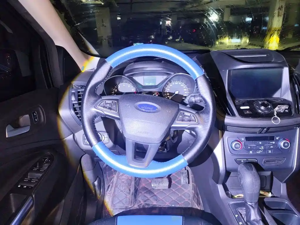 Kuga EcoBoost 180 2 WD Fine Wing