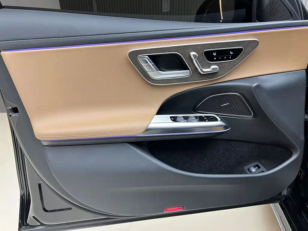 Mercedes-Benz E-Class NEV E 350 e L PHEV Sedan
