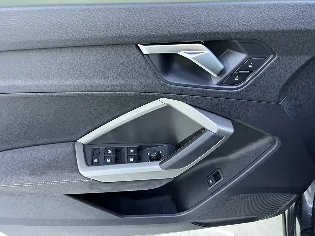 Audi Q3 35 TFSI Fashion Dynamic (1.4 T)