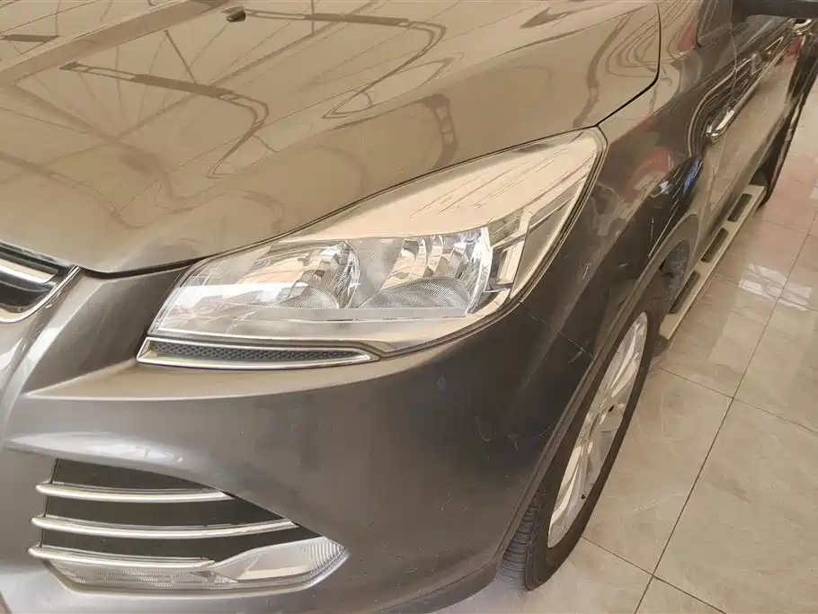 Kuga 2.0 L GTDi 4 WD Elite