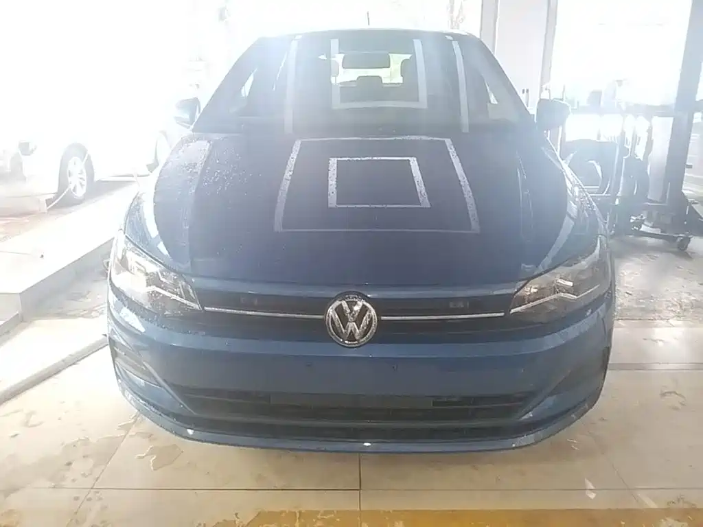 Polo Plus 1.5 L Auto Colorful Tech