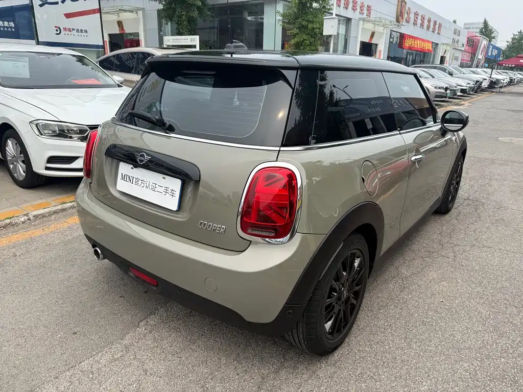 MINI 1.5 T COOPER Classic