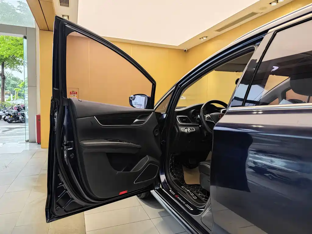Song MAX 1.5 T Auto Connected Elite 7-seat