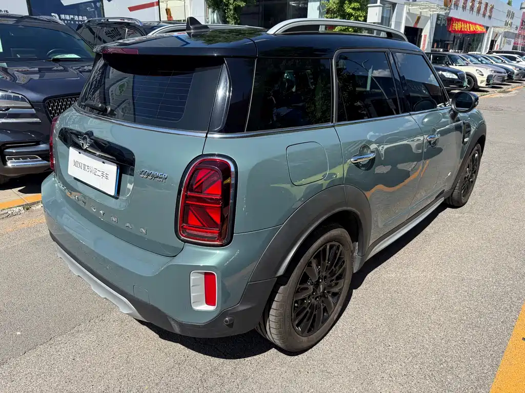 MINI COUNTRYMAN 1.5 T COOPER ALL4 Connoisseur