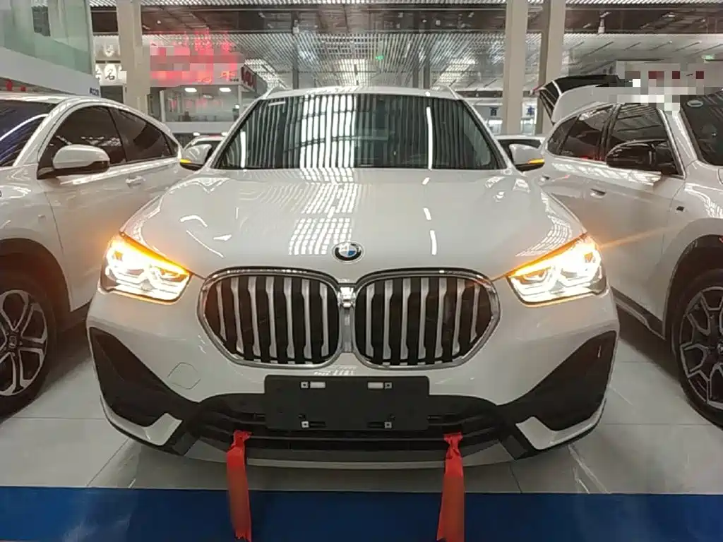 BMW X1 sDrive25 Li Leading