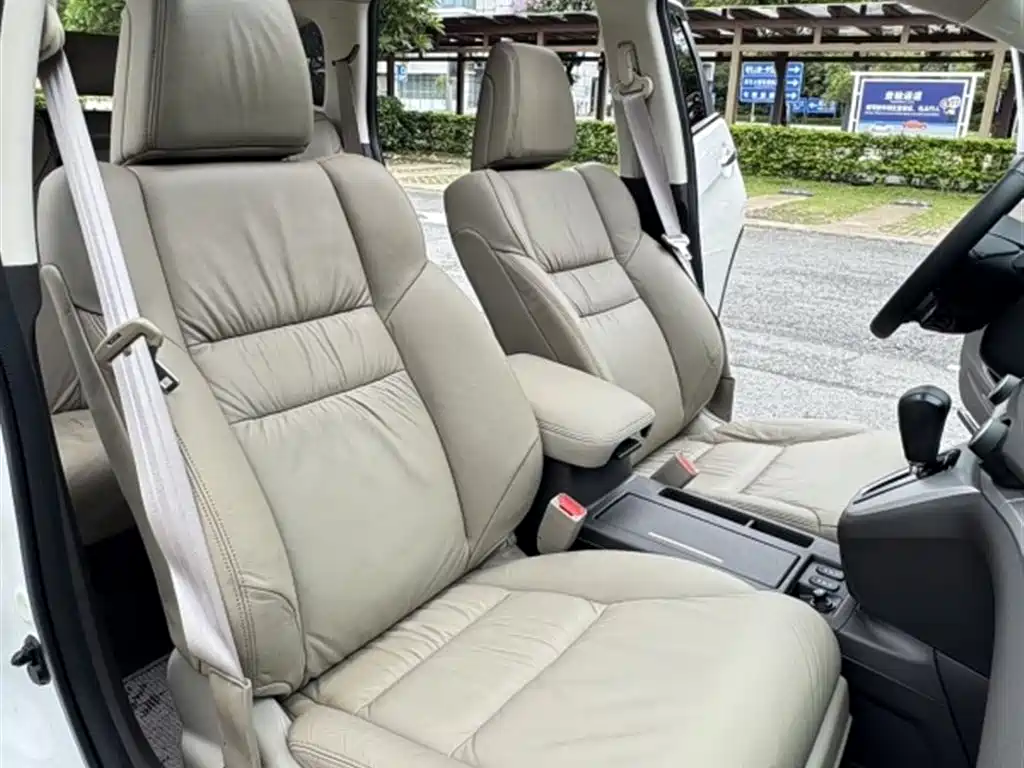 Honda CR-V 2.4 L 2 WD Luxury