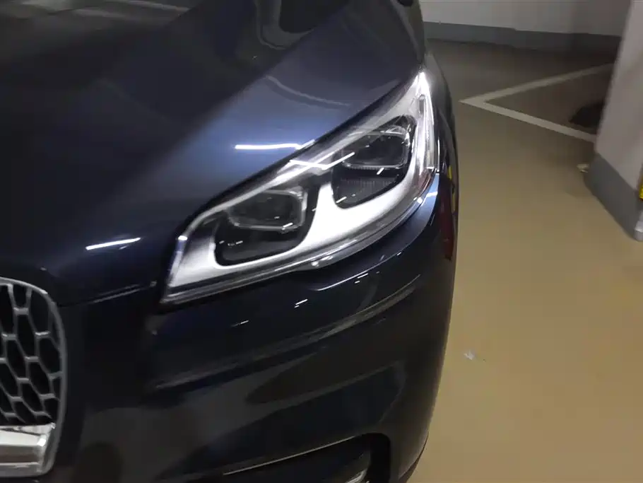 Aviator 3.0 T V6 4 WD Executive