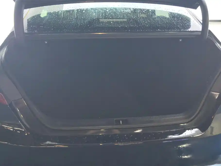Camry 2.0 G Luxury