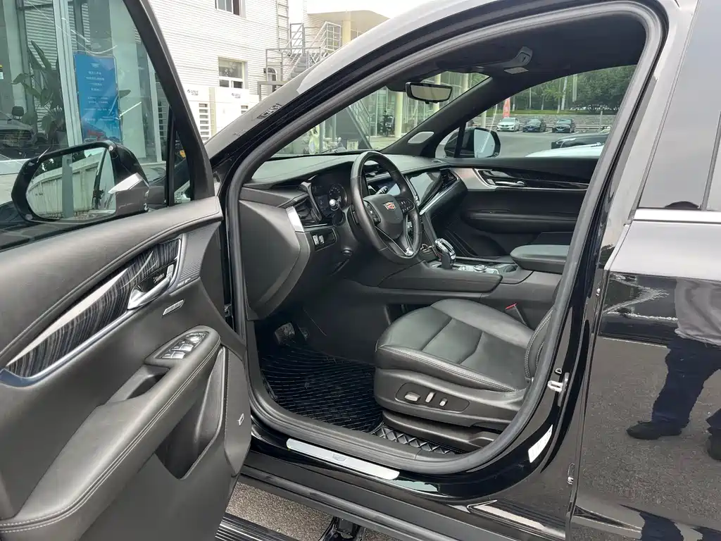 Cadillac XT6 2.0 T 6-seat 4 WD Luxury