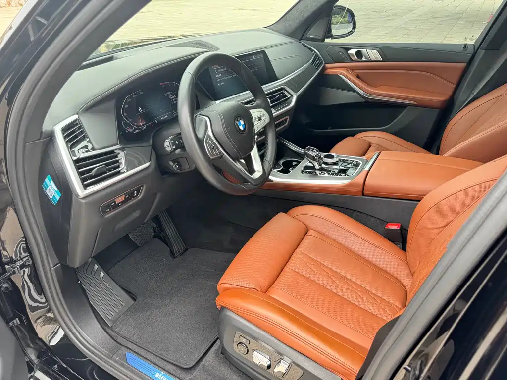 BMW X7 xDrive40 i Premium Luxury Package