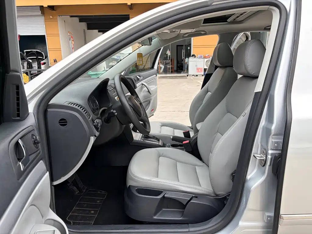 Octavia 1.6 L Auto Elegant
