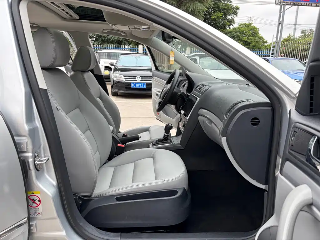 Octavia 1.6 L Auto Elegant