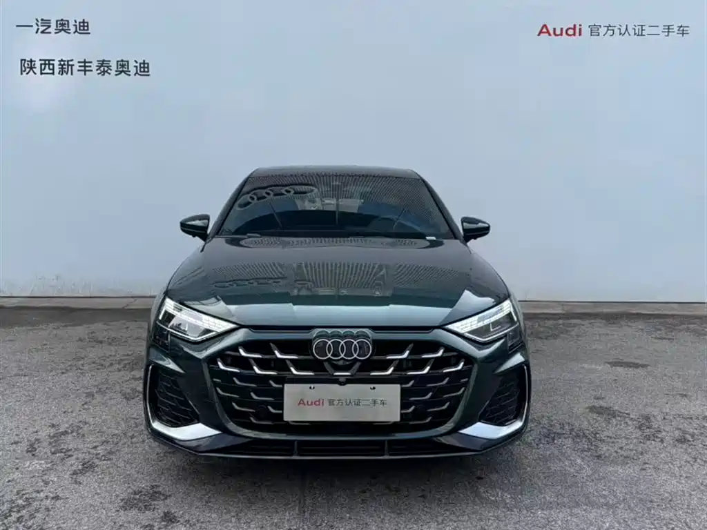 Audi A3 Sportback 35 TFSI Flying Spur Premium