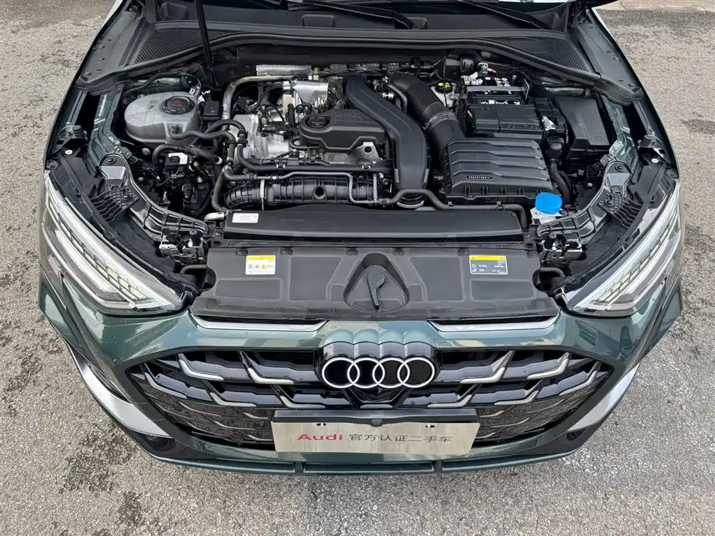 Audi A3 Sportback 35 TFSI Flying Spur Premium