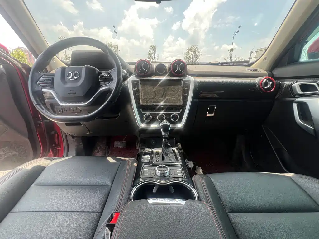 Beijing Offroad BJ20 1.5 T CVT Luxury