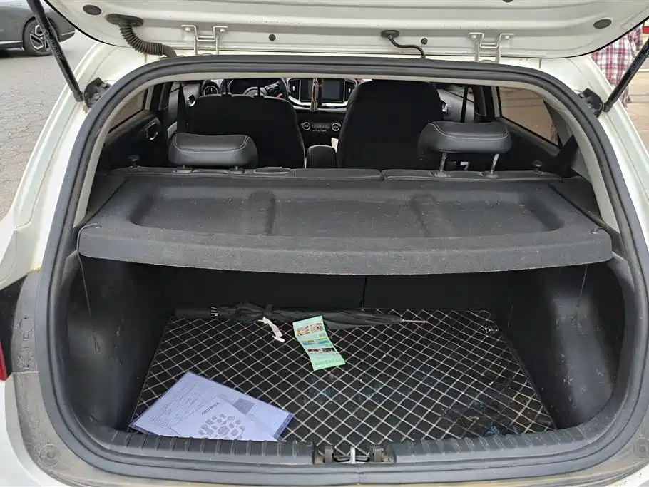 Stonic 1.4 L CVT Fun Enjoyment Sunroof
