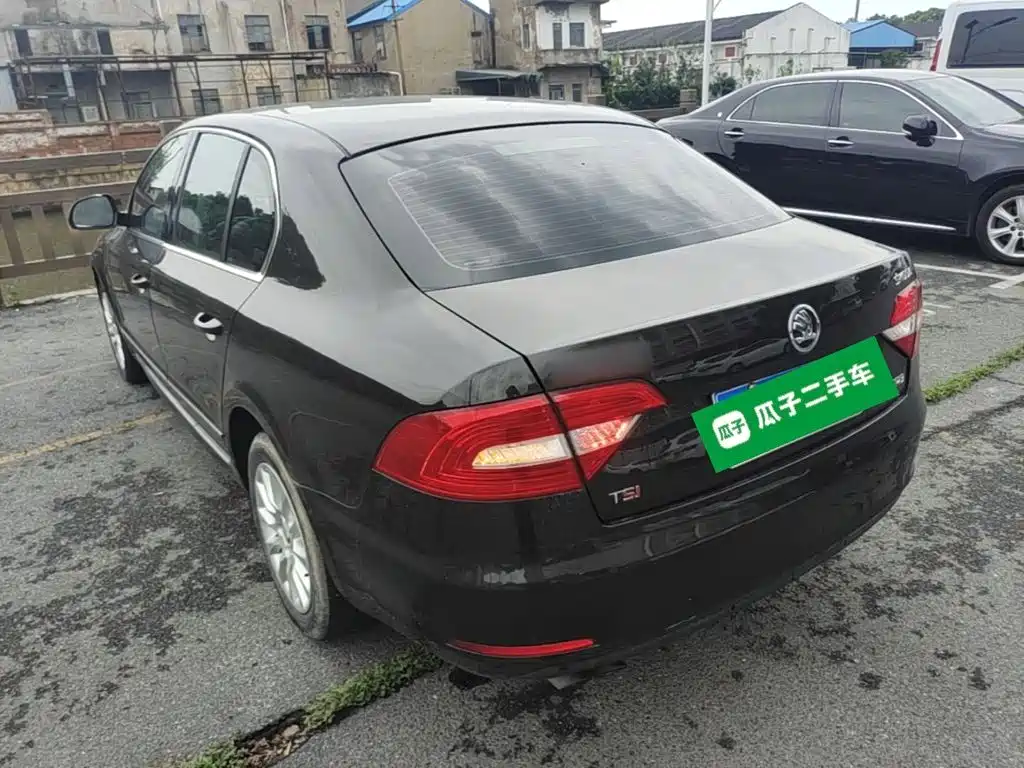 Superb 1.8 TSI Auto Noble
