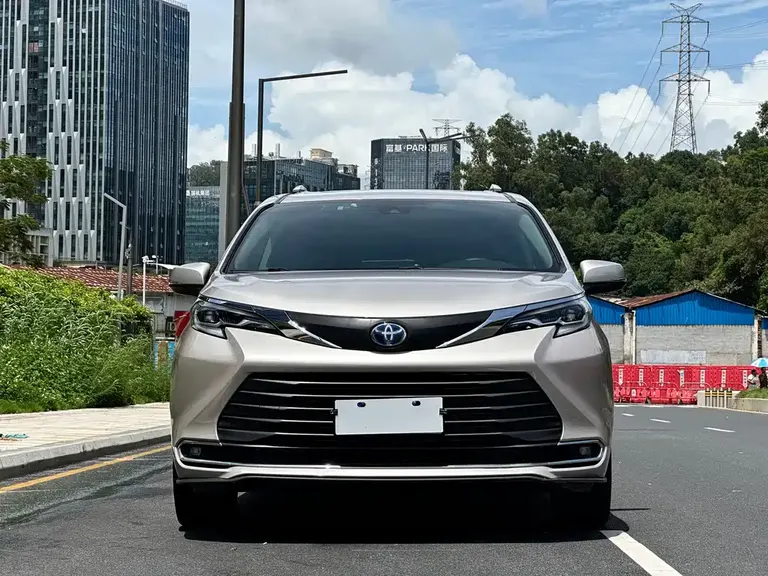 Toyota Sienna 2.5 L Hybrid Comfort
