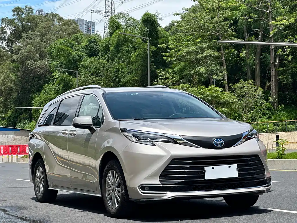 Sienna 2.5 L Hybrid Comfort