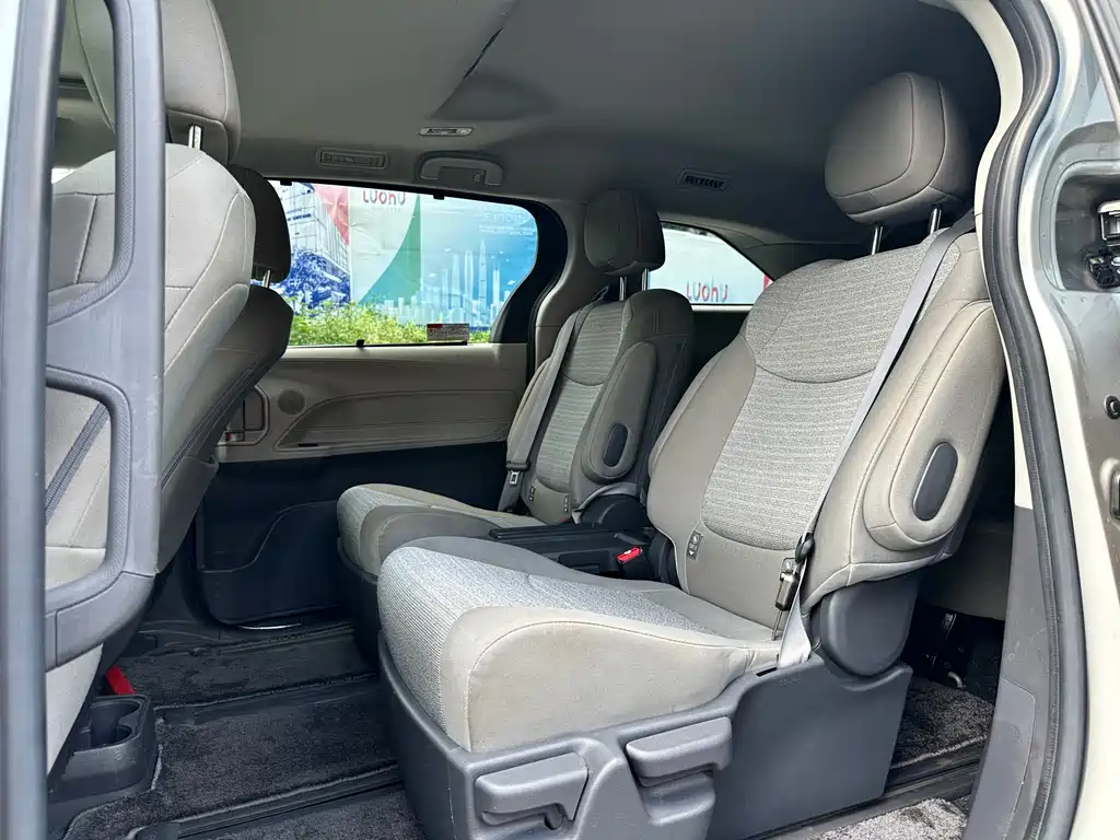 Sienna 2.5 L Hybrid Comfort