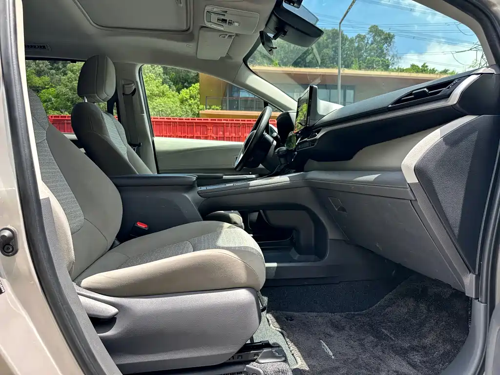 Sienna 2.5 L Hybrid Comfort