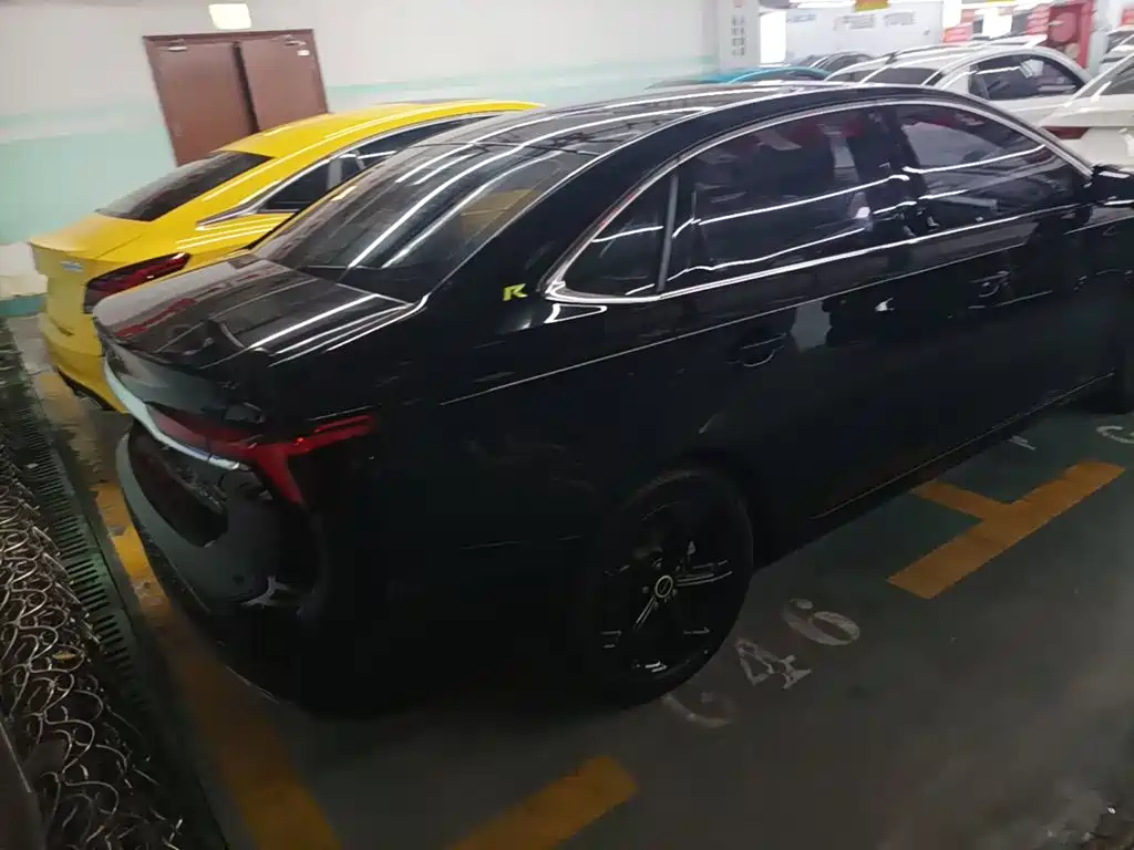 Roewe i6 MAX 荣威i6 MAX 2020款 300 TGI 自动爽酷智驾版