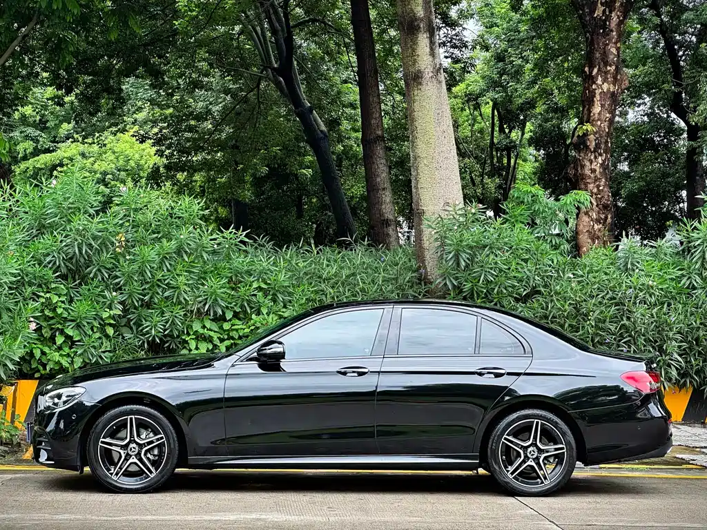 Mercedes-Benz E-Class (Import) E 300 Fashion Sport