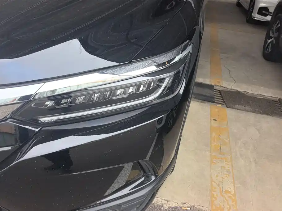 Breeze 240 TURBO CVT 2 WD Elite