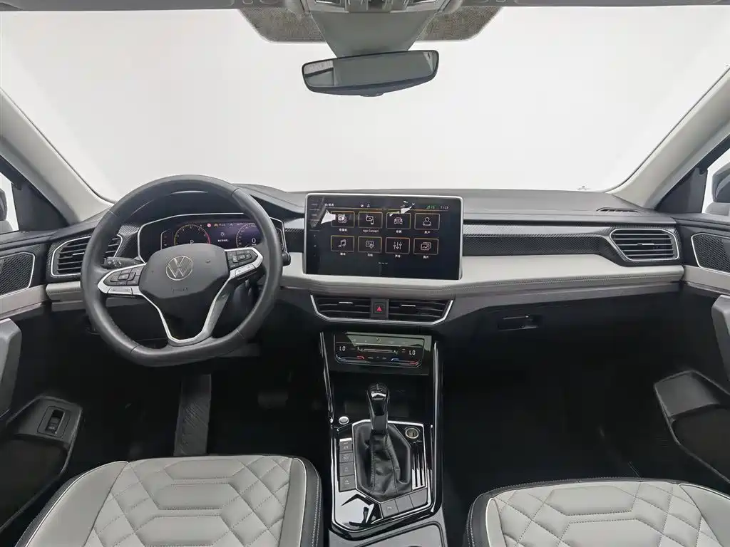 Tayron 330 TSI 2 WD Luxury Plus Advanced