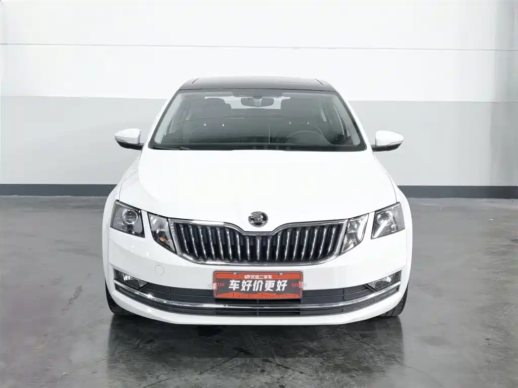 Octavia 1.5 L Auto Smart Travel Luxury CN-VI