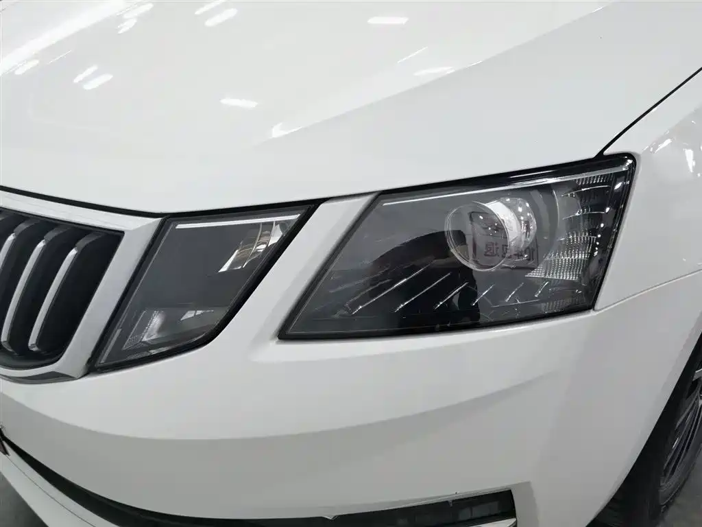 Octavia 1.5 L Auto Smart Travel Luxury CN-VI