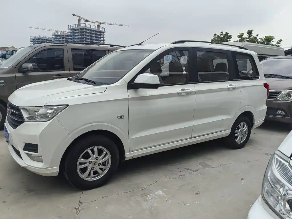 Wuling Hongguang 1.5 L S Comfort CN-VI LAR