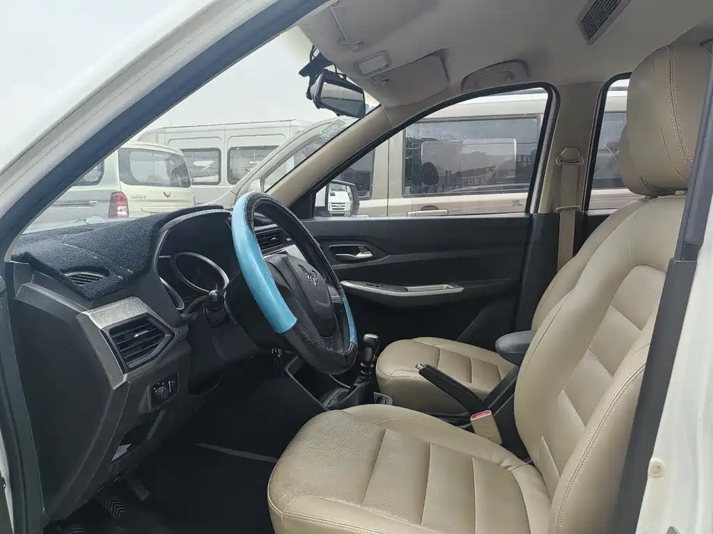 Wuling Hongguang 1.5 L S Comfort CN-VI LAR