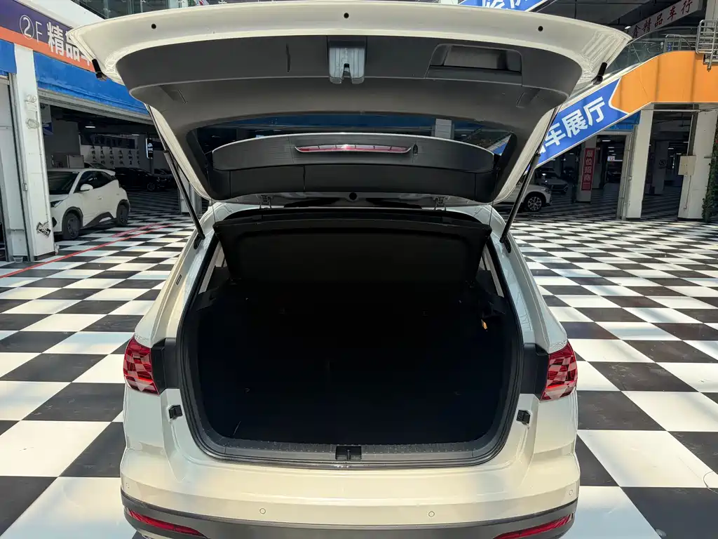 Tharu 280 TSI 2 WD Luxury