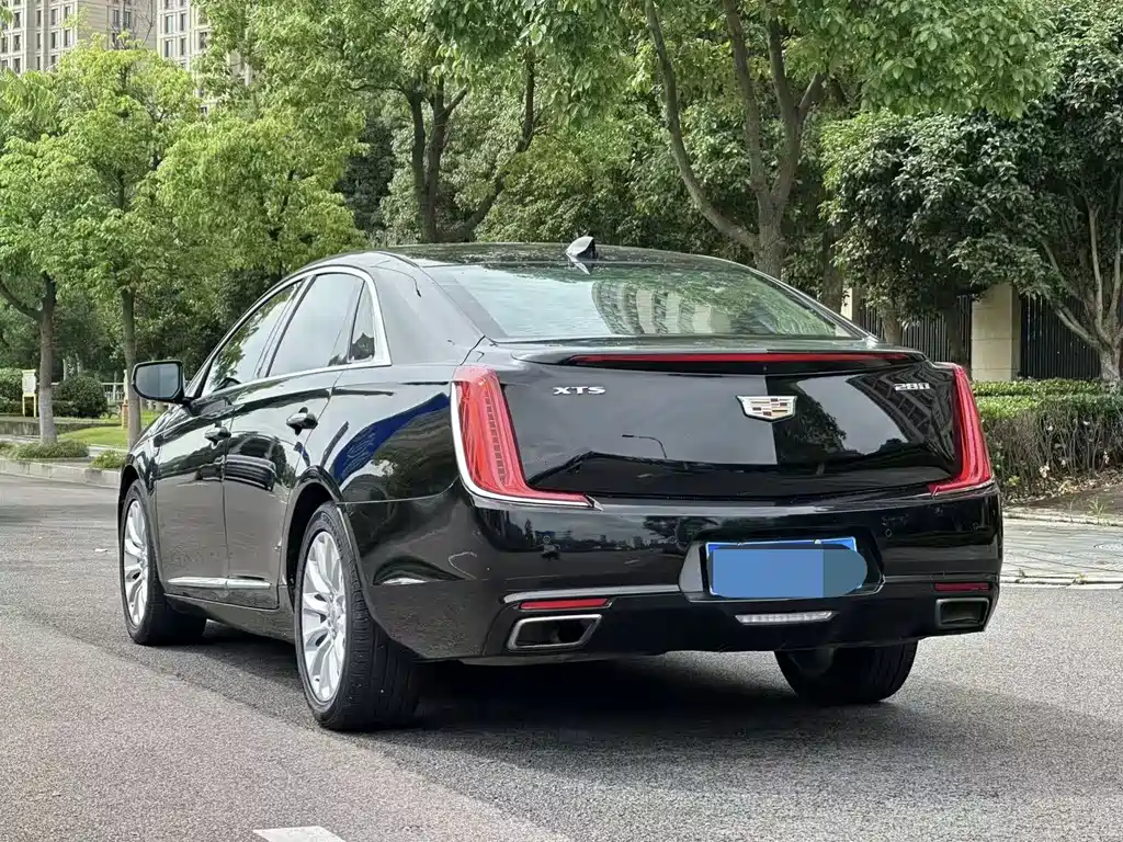 Cadillac XTS 28 T Tech