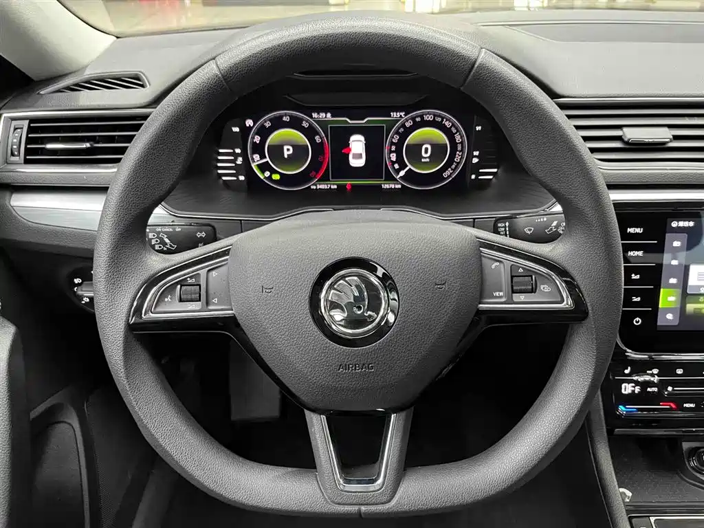 Superb Facelift TSI280 DSG Premium