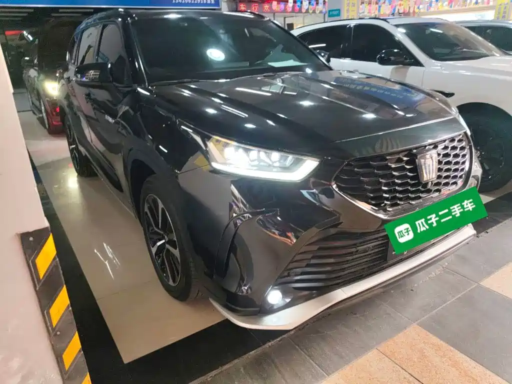 Crown Kluger 2.5 L HEV 4 WD Distinguished