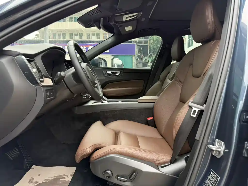 Volvo XC60 B5 4 WD Smart Vision Luxury