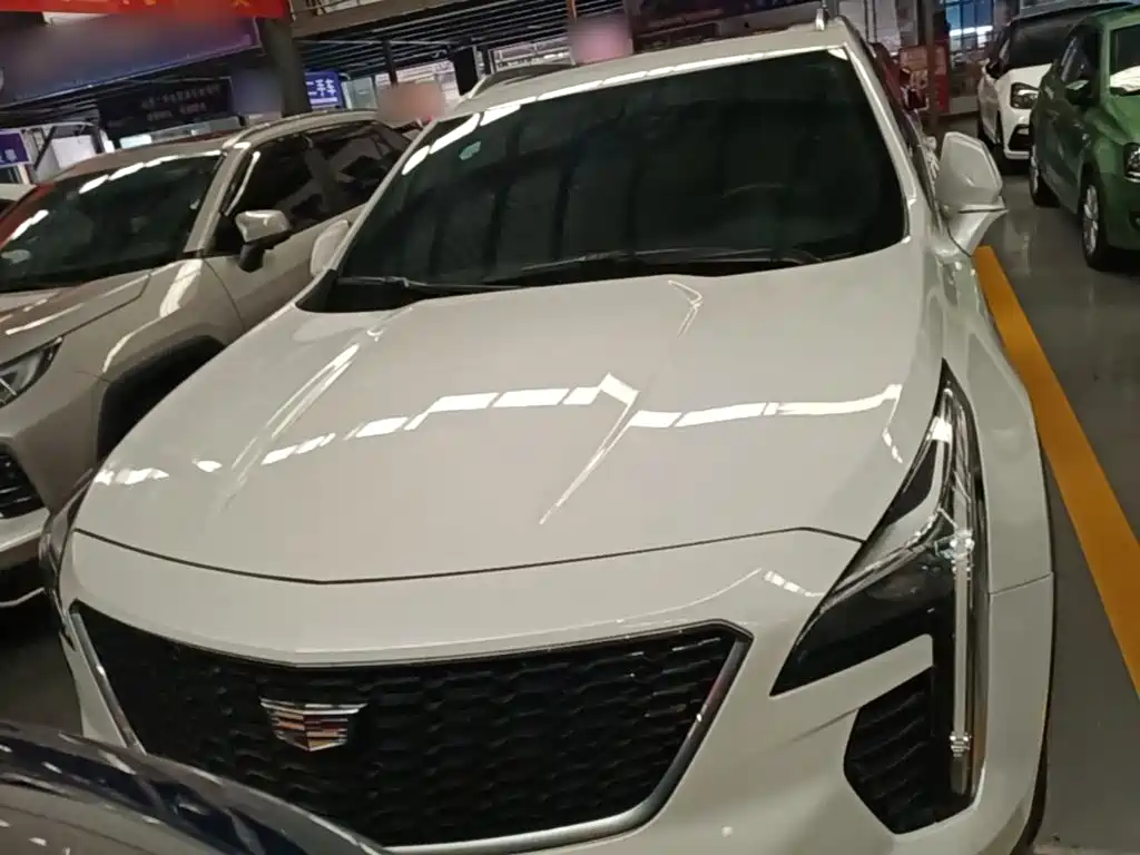 Cadillac XT4 28 T 2 WD Luxury